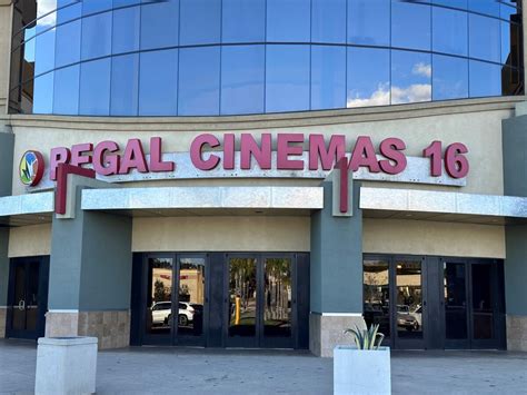 escondido movie theaters|movie theaters near escondido ca.